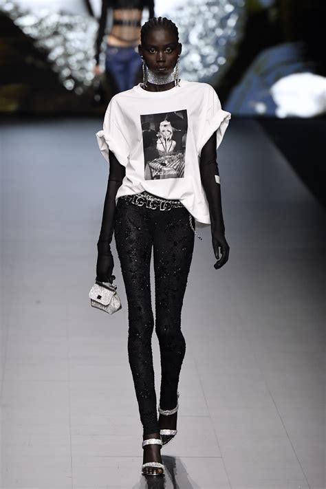 camiseta kim kardashian dolce gabbana